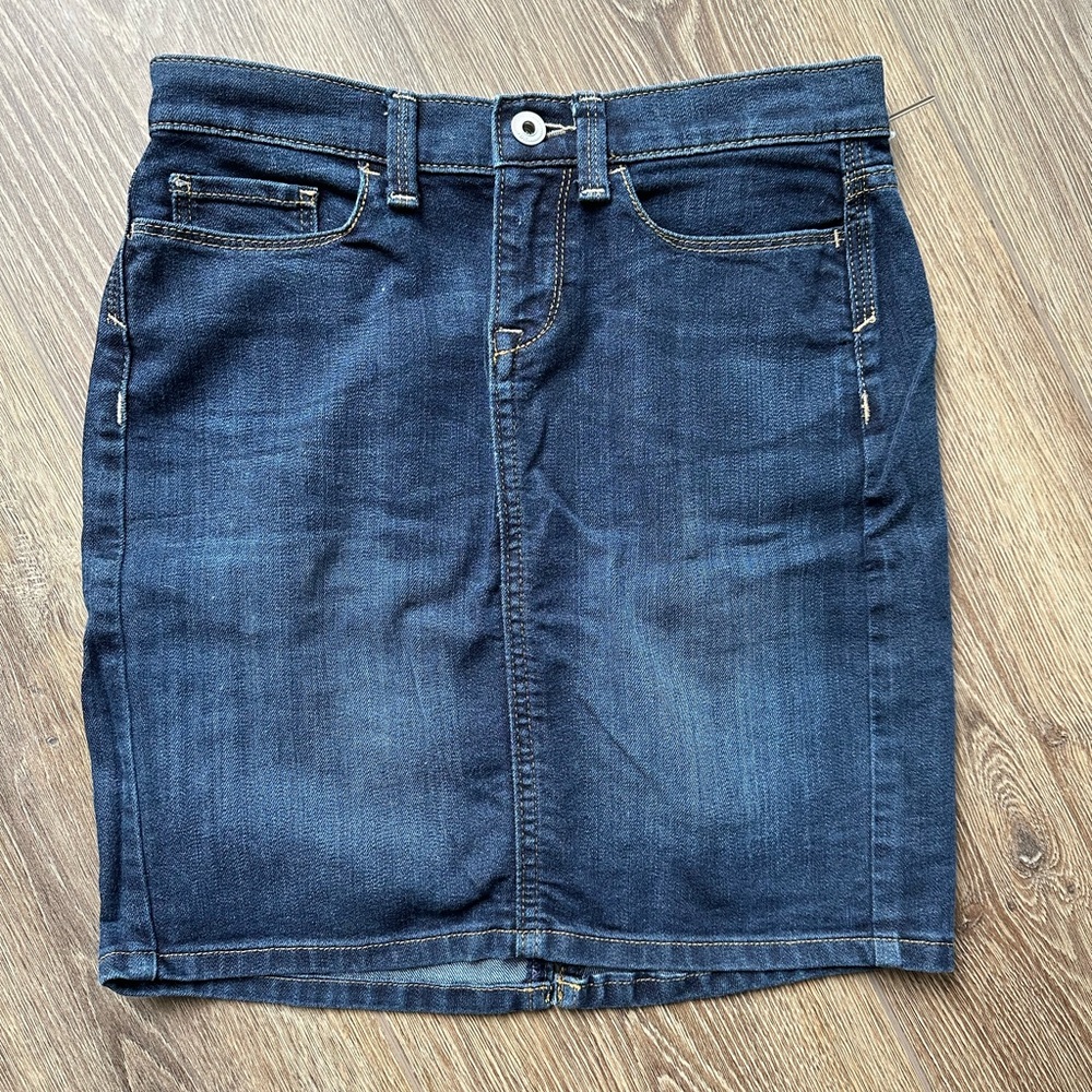 Banana Republic jean skirt, size 0